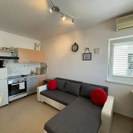 Xena - Balcony And Sea View - First Row To The Sea Apartman *