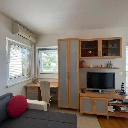 Apartmán Xena - Balcony And Sea View - First Row To The Sea - Free Wifi - Free Parking