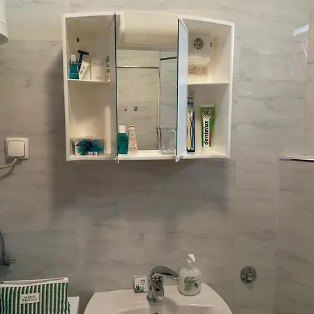 Apartament Xena - Balcony And Sea View - First Row To The Sea - Free Wifi - Free Parking