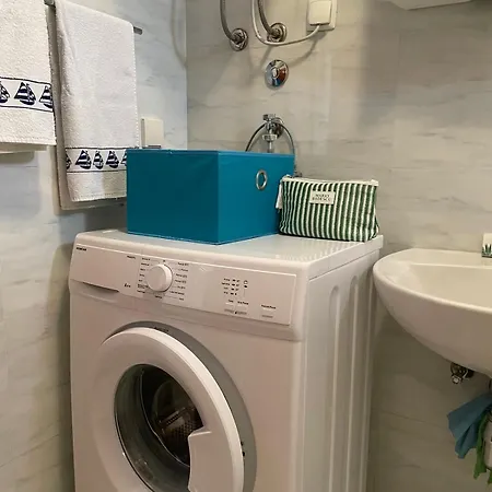 Xena - Balcony And Sea View - First Row To The Sea - Free Wifi - Free Parking Apartament Novi Vinodolski