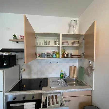 Xena - Balcony And Sea View - First Row To The Sea - Free Wifi - Free Parking Apartament Novi Vinodolski