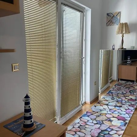 Xena - Balcony And Sea View - First Row To The Sea - Free Wifi - Free Parking Novi Vinodolski
