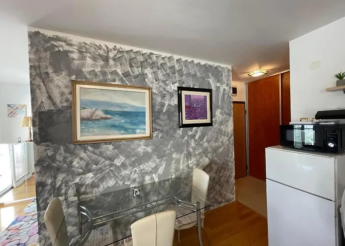 Xena - Balcony And Sea View - First Row To The Sea - Free Wifi - Free Parking Appartement Novi Vinodolski